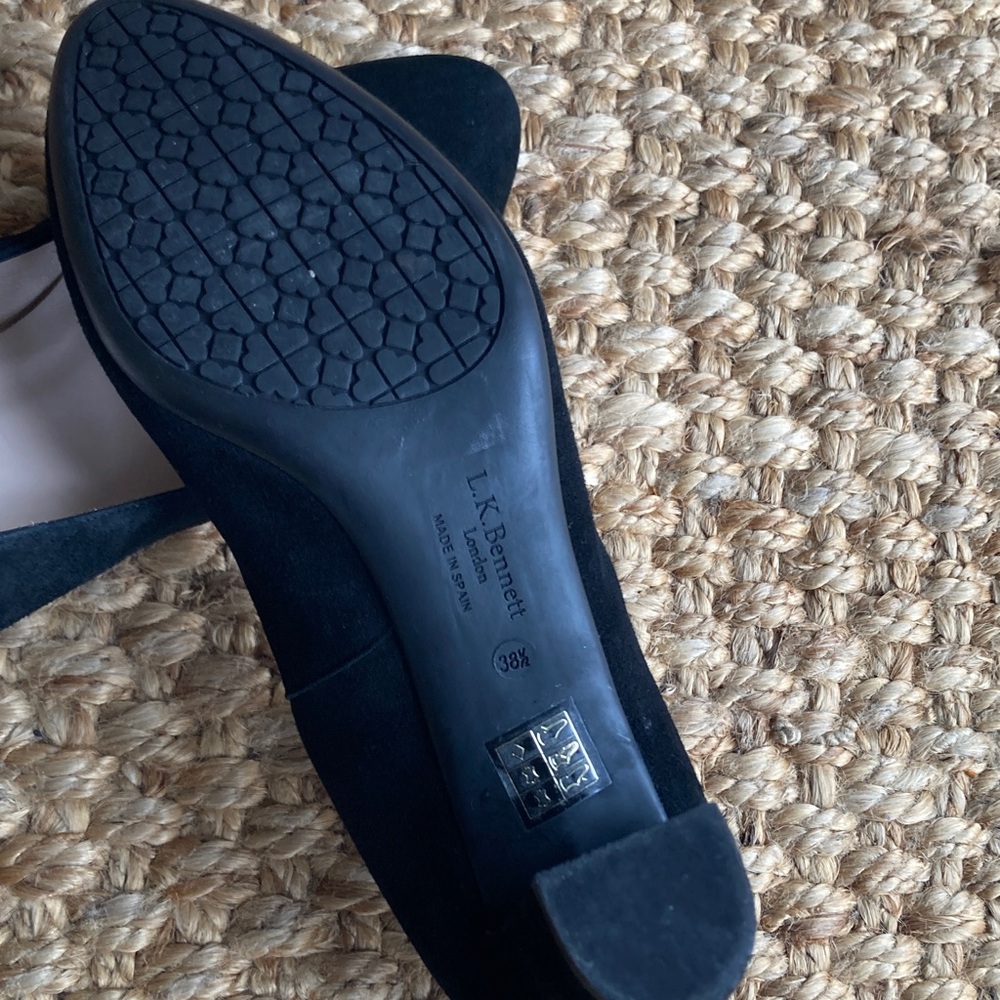 LK Bennett London Sersha Suede Pump. Black. Size 38.5 - Picture 12 of 13